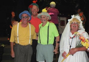 Kerkhorlosie baat by Sneeuwitjie